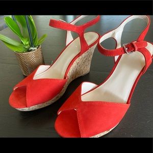 NWT Nine West Big Easy wedges